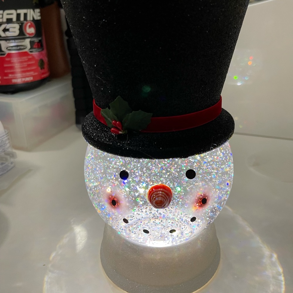 Bath and body work snow man light up globe 60